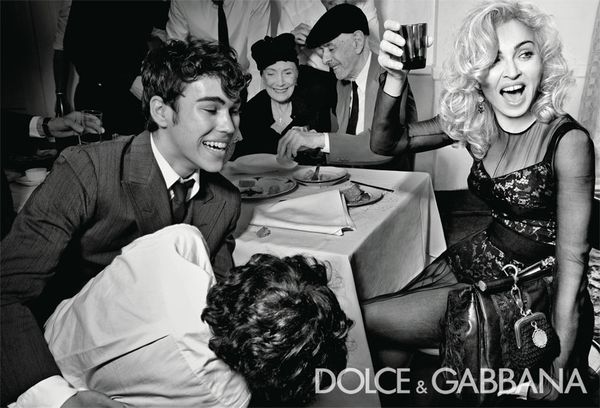 20100713-madonna-dolce-gabbana-fall-winter-campaign-06