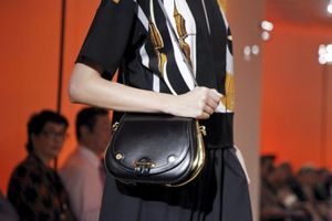 2011-10-02-10-47-25-hermes-1918