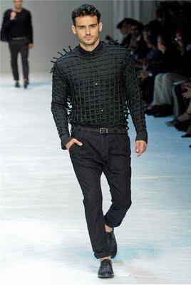 Dolce-gabbana-menswear-ss-2012-L-VnvGv3