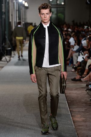 11-valentino-uomoSS13_sff