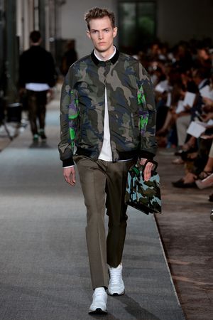 13-valentino-uomoSS13_sff