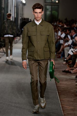 14-valentino-uomoSS13_sff