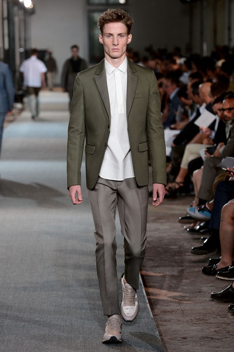 22-valentino-uomoSS13_sff