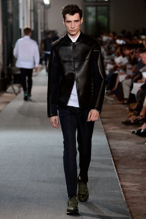 34-valentino-uomoSS13_sff