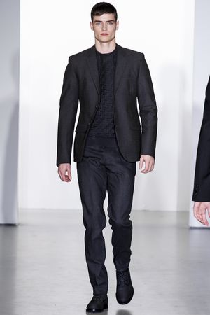 Calvin-klein-milan-fashion-week-fall-2013-37