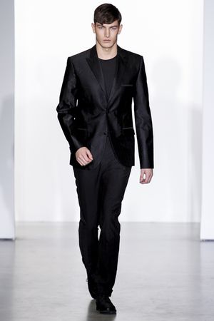 Calvin-klein-milan-fashion-week-fall-2013-38