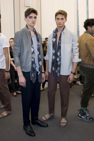 Hermes-mens-backstage-spring-summer-2014-pfw15