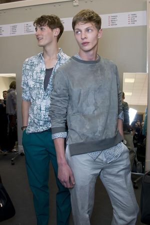 Hermes-mens-backstage-spring-summer-2014-pfw30