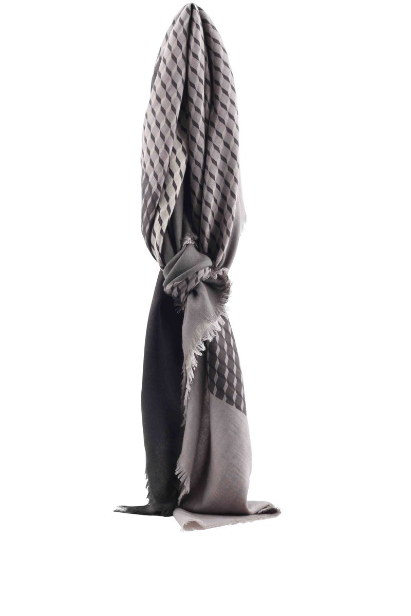 SCARF-Grey-suspendu pierre hardy